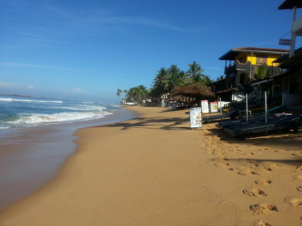 Main Reef Guest House Hikkaduwa Buitenkant foto